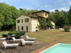 Tasteful villa in Firenze Incisa Reggello with bubble bath